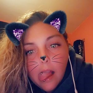 Meet your Posher, Courtney